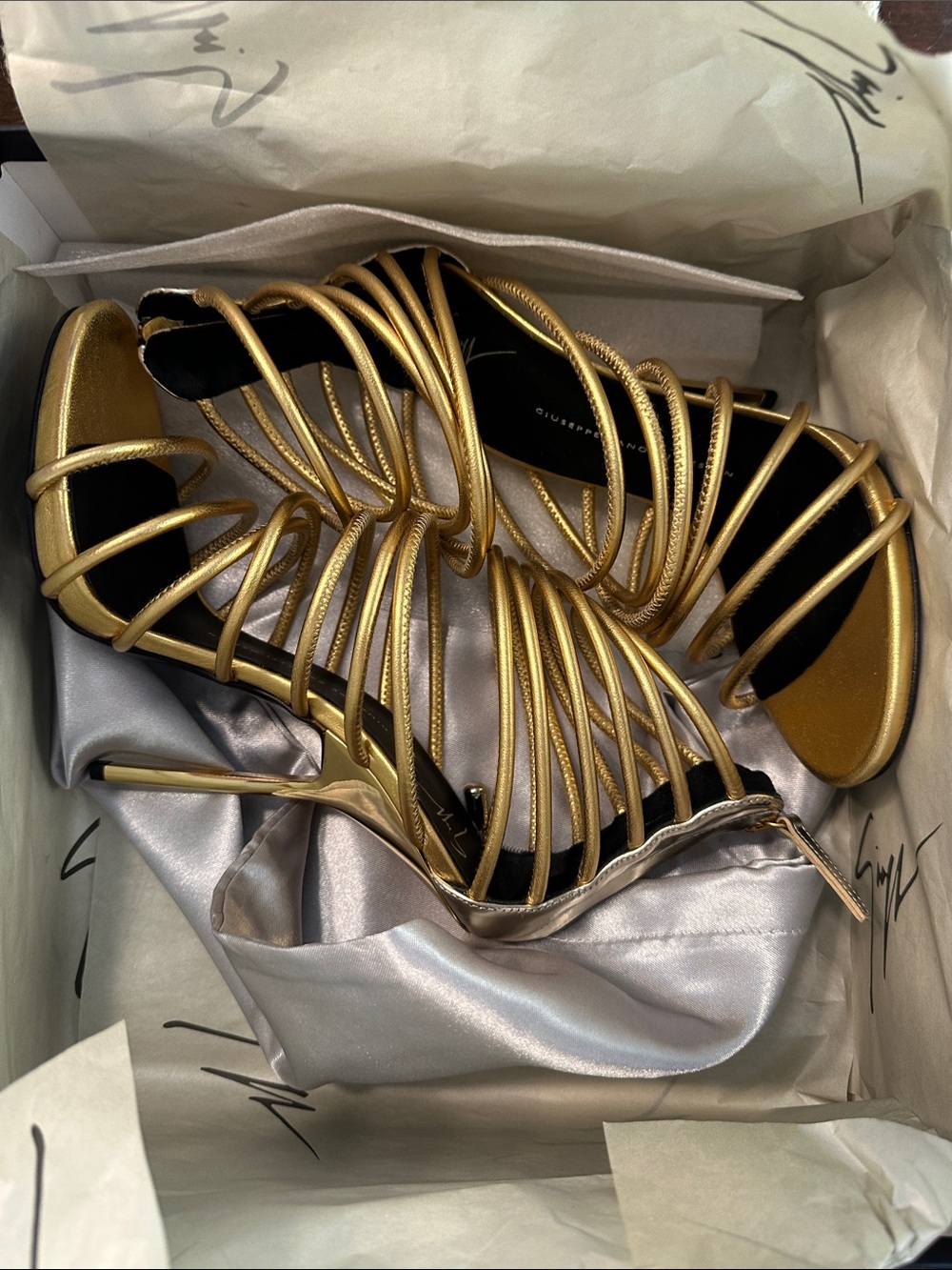Giuseppe Zanotti Gold Strappy Heels 39 New in Box - Picture 2 of 6